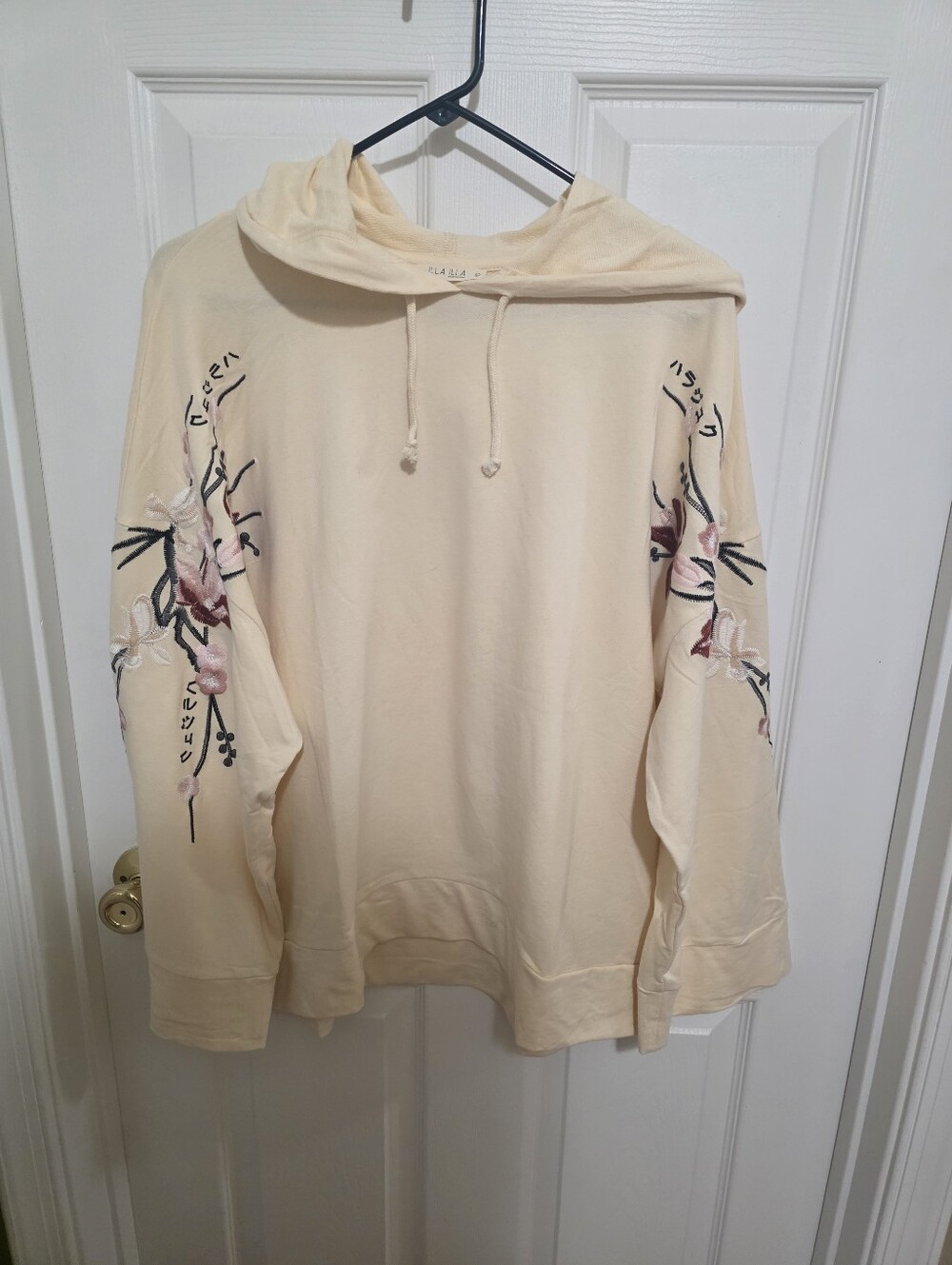 Cream Floral Embroidered Hoodie NEW Size LG